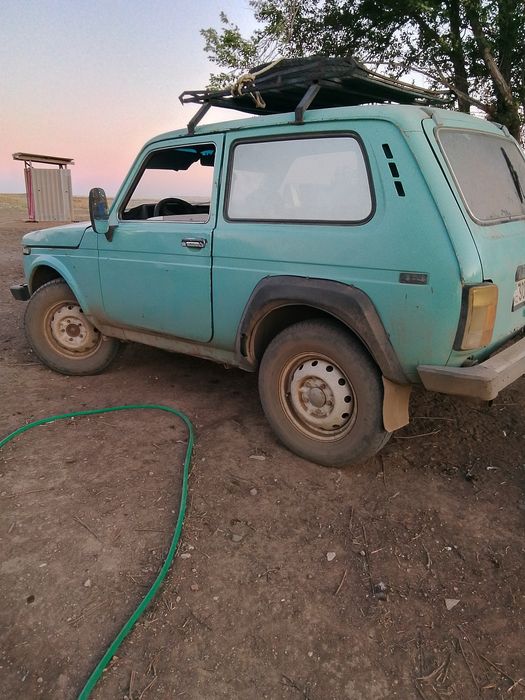 Продам Нива 2000