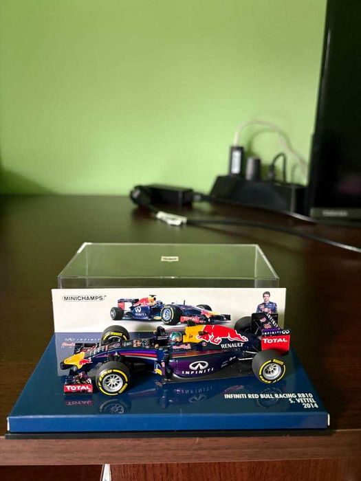 продавам модели F1 Minichamps 1.43 SEBASTIAN VETTEL