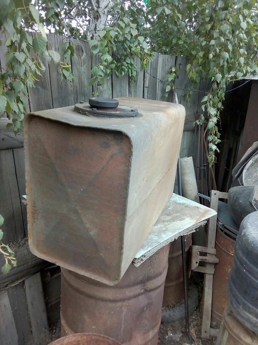 Бензобак и для солярки