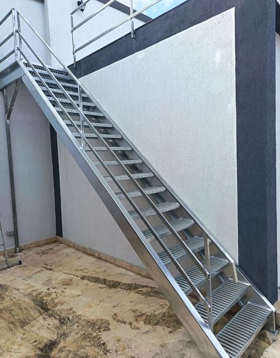 Scari metalice zincate