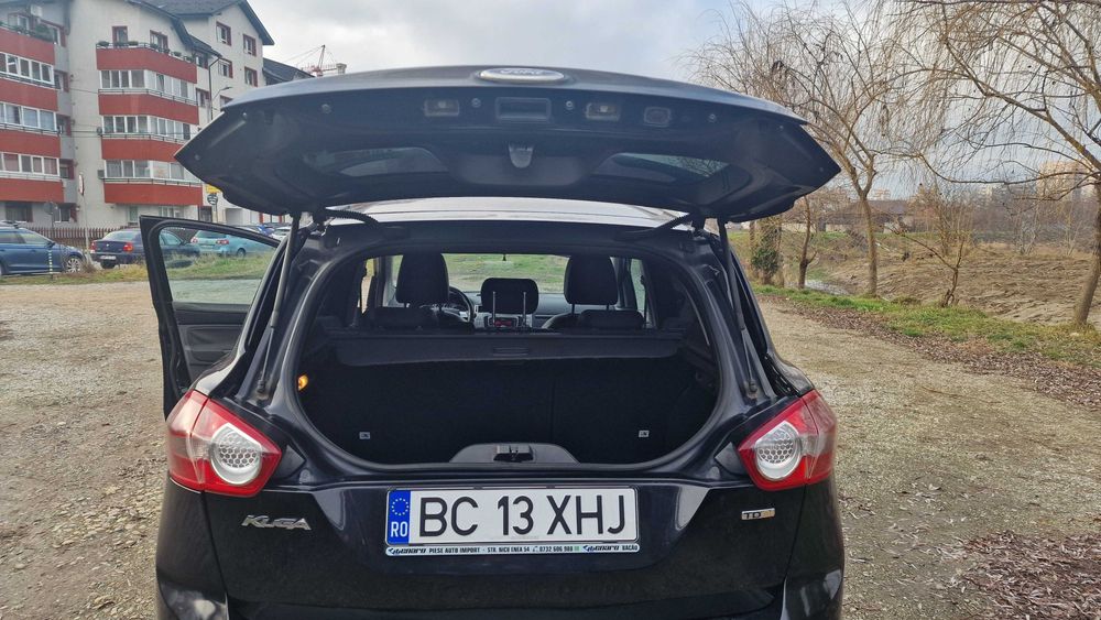 Ford Kuga Titanium 2011 - 2.0d - 143 cp - 4x4 - Recent inmatriculat