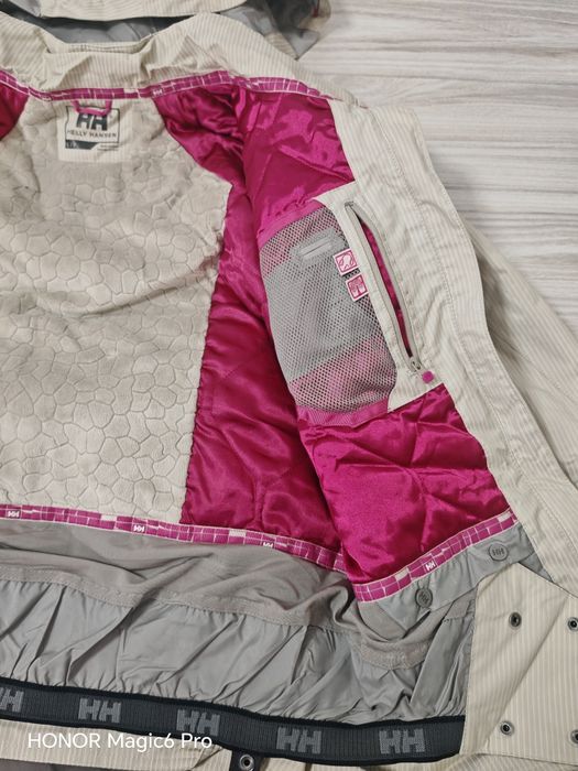 Ски екипировка за жени.