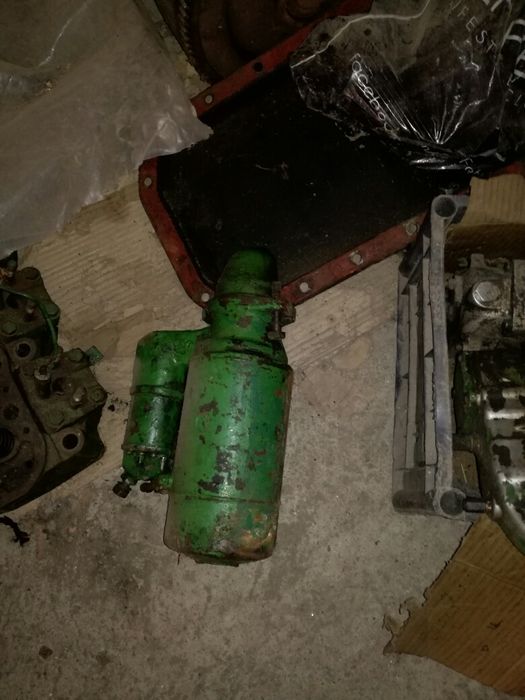Piese motor de tractor john deere lanz 500 semănătoarea paioase si pla