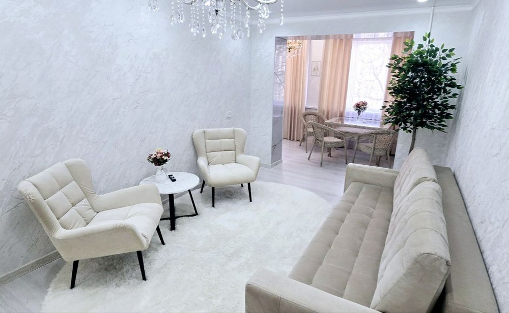 3ком Арбат посуточно. Площадь Аль-Фараби 2