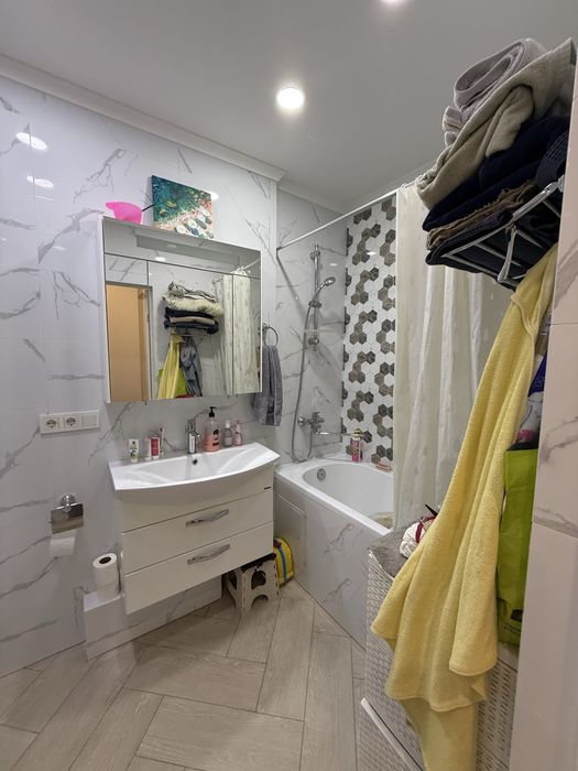 Продам 3х комн квартиру в Алматы