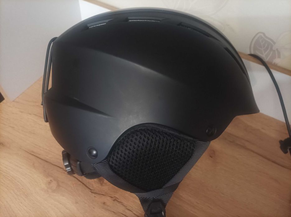 UVEX 52-55 см нова каска ски очила