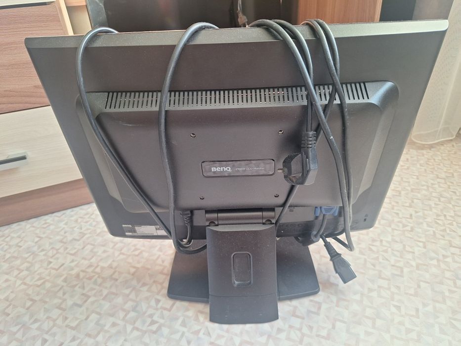 Монитор BENQ LCD