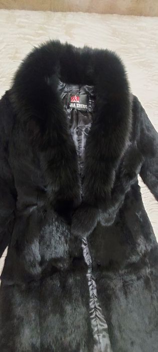 Продам шубу женскую