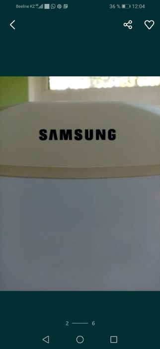 Небольшой настольный холодильник