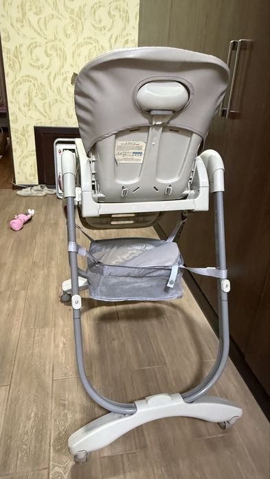 Детский стульчик для кормления