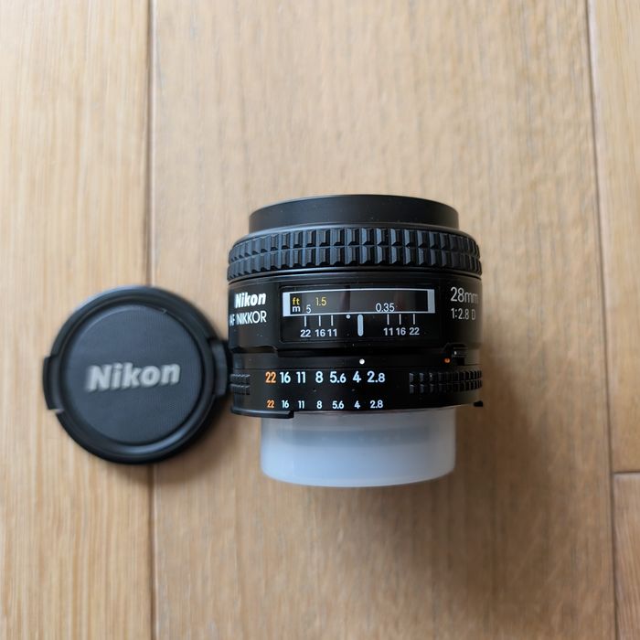 Obiectiv Nikon AF NIKKOR 28mm f/2.8D