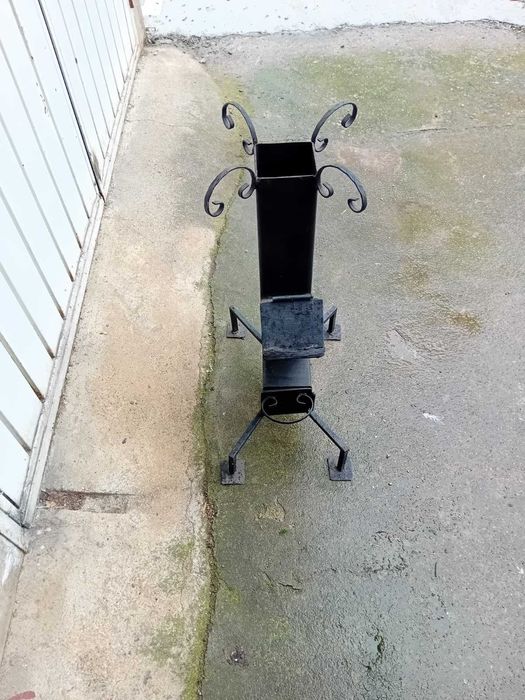 Барбекю на дървени въглища.