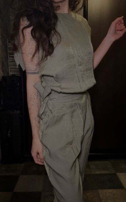 Два платья и комбинезон