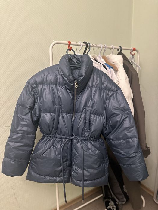 Продам Куртки Блузка размер s.