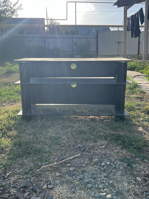 Потставка для телевизора