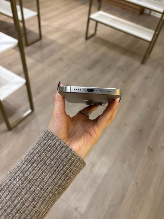 Iphone 15pro max 256gb