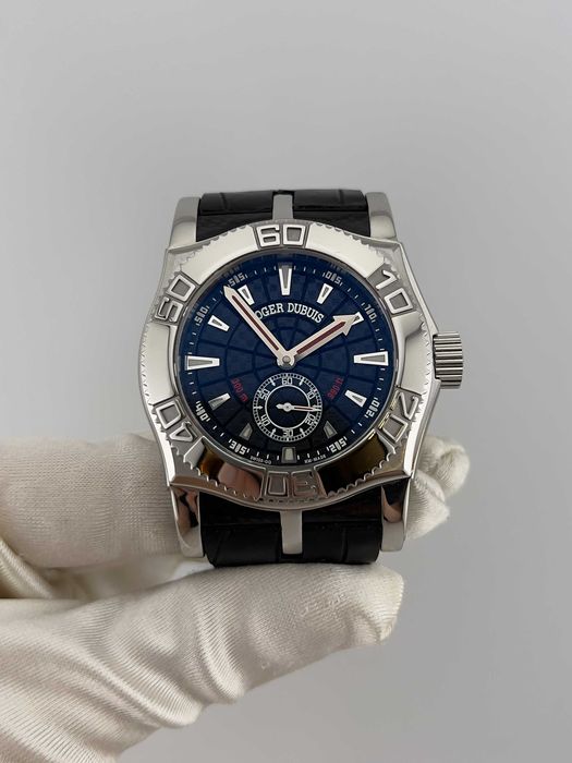 Наручные часы Roger Dubuis