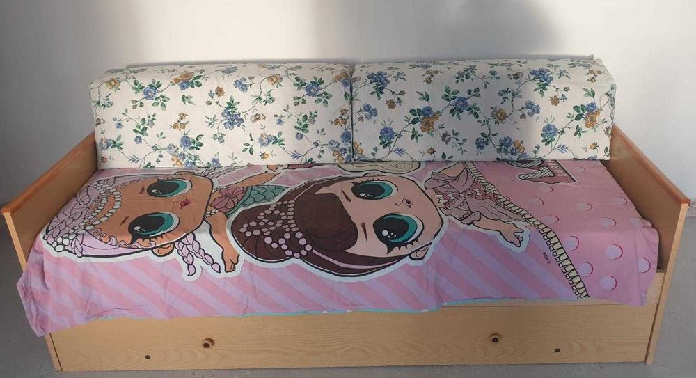 Canapea extensibila schelet metalic