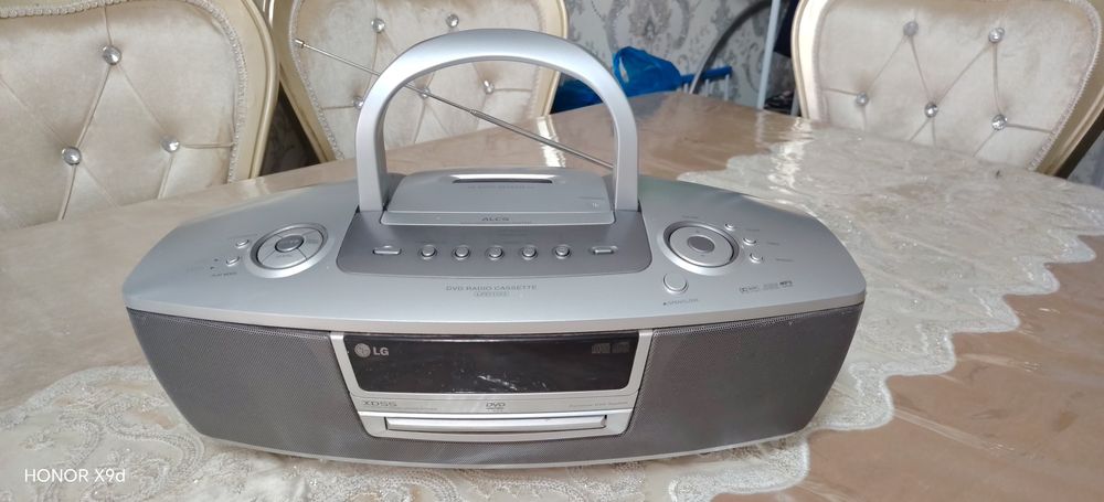Продаю магнитофон LG, DVD, MP3.