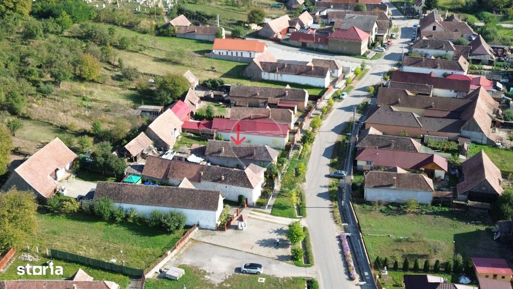 Casă cu 3 camere și este 2.500 mp teren , Blăjel – aproape de Medias