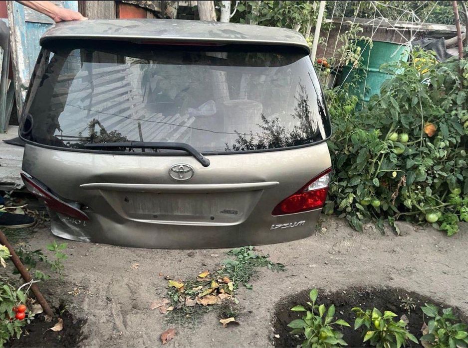 Продам багажник на тойота ипсум