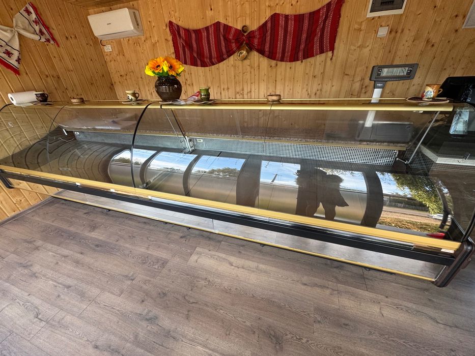 Vitrină frigorifica