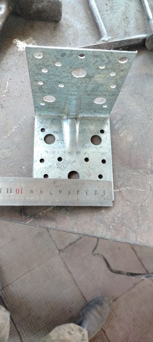 Крепеж для крышы стропил