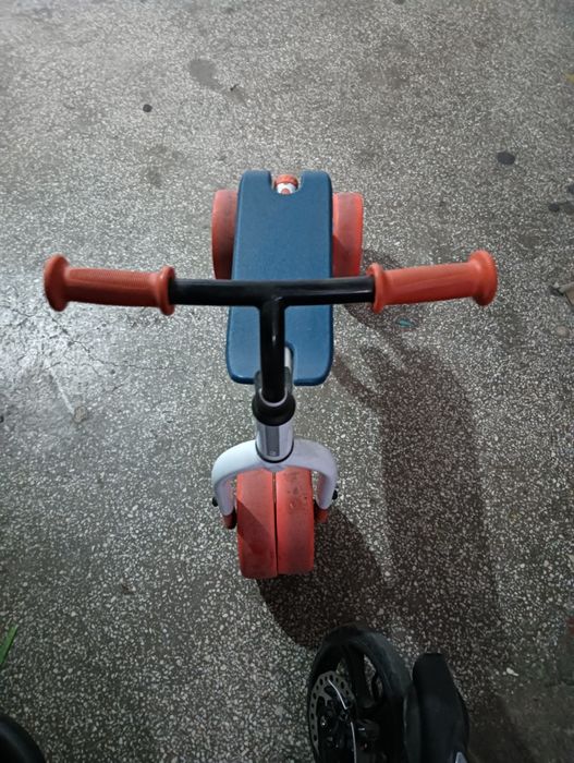 Bicicleta și trotineta copii