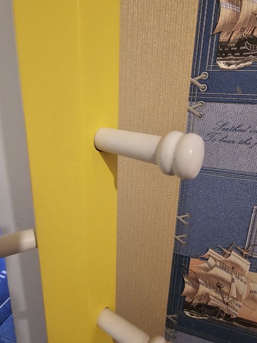 Вешалка в прихожую