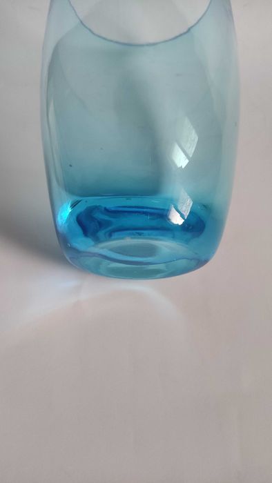 Ваза и свещник от цветно стъкло