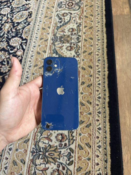 Продам Iphone 12 на запчасти