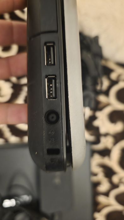 Laptop  (HP 635)