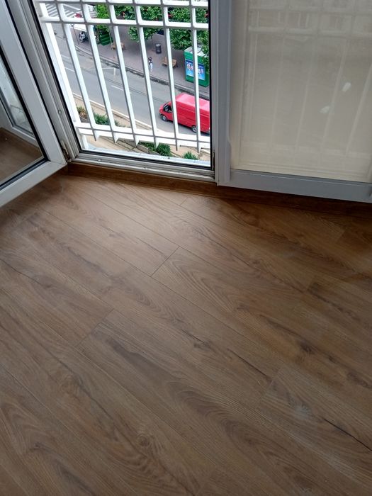 Prestari servicii montaj parchet