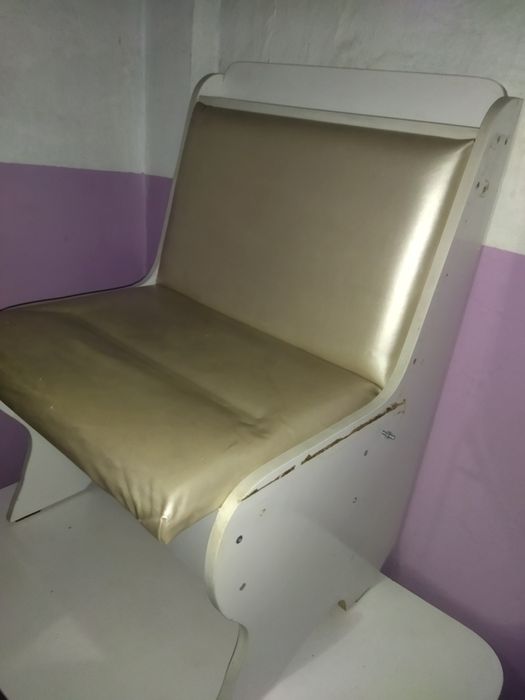 Мебель кухня диваны столы табуретки