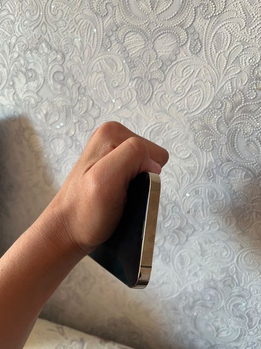 продаю iphone 13 pro