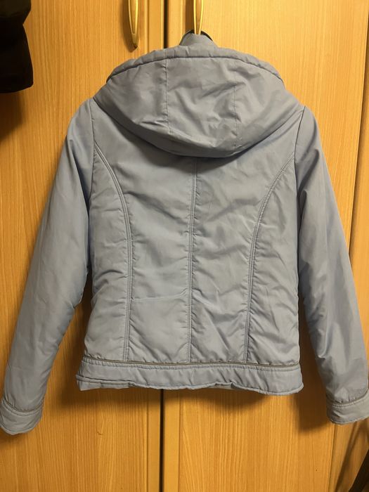 Продам демисезонную куртку