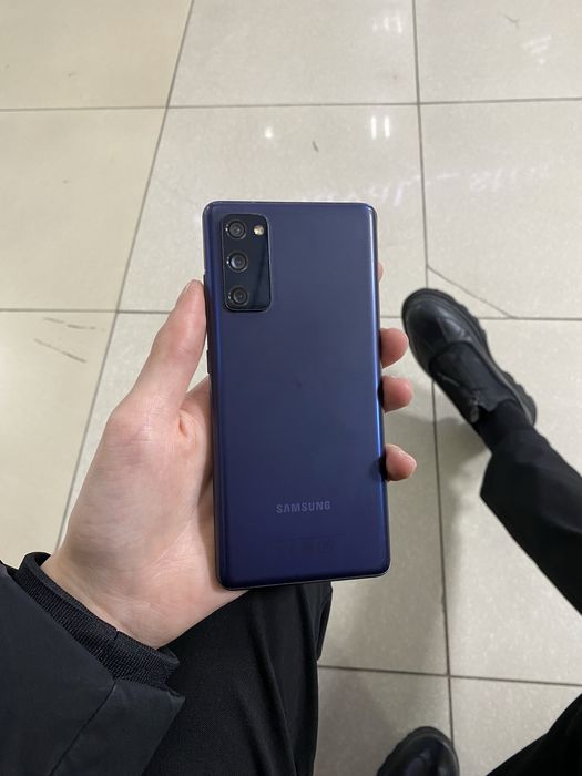 Продам Самсунг S20FE 128gb