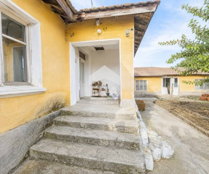 САМО в ЕРА имоти ХАСКОВО! Едноетажна къща в село Книжовник