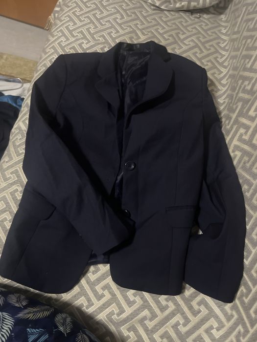 Продам школный костюм