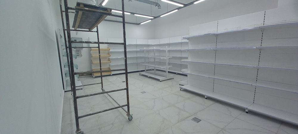 Торговое стеллаж полка витрины