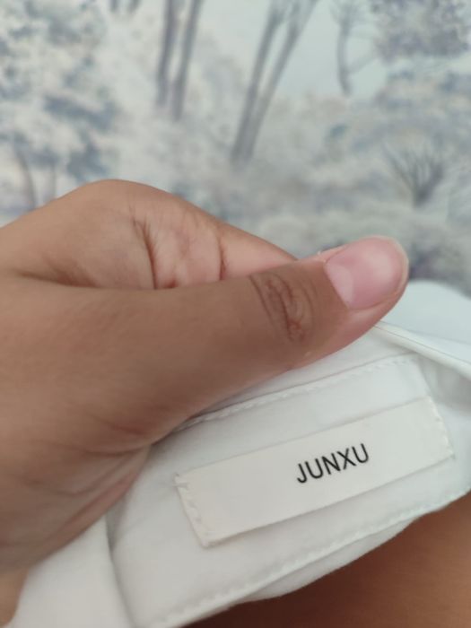 Рубашка белая ескапарейт