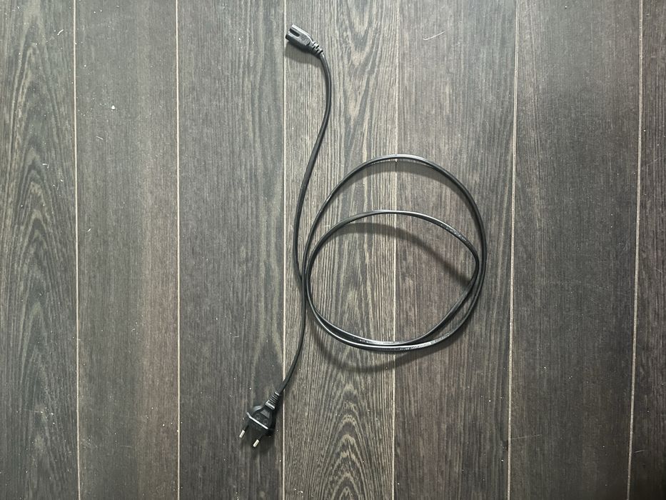 Playstation 4 + 2 jocuri + controller original