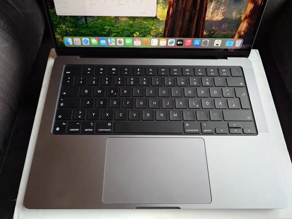 macbook pro m3 - Laptopuri oferte online | OLX.ro