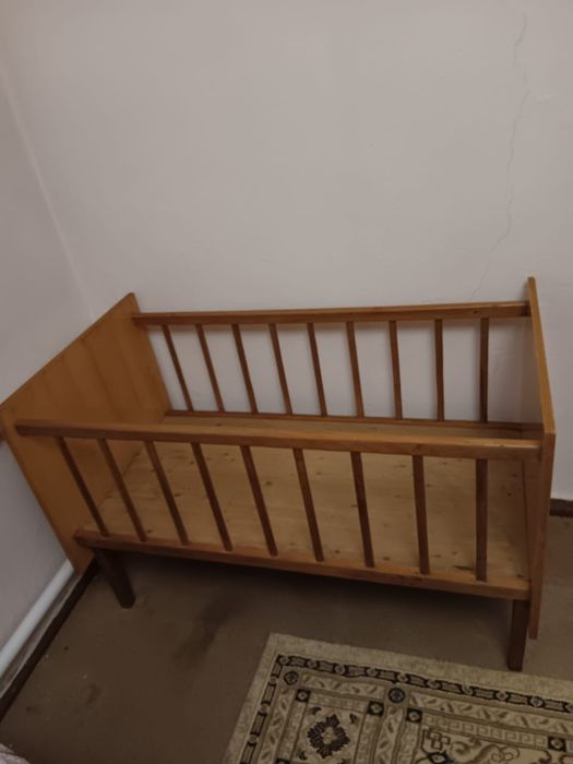 Кроватка детская