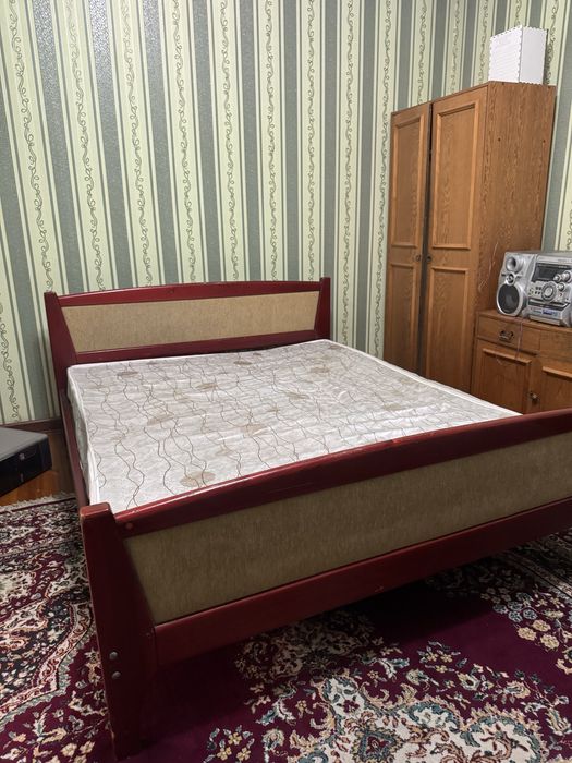 Кроват хороший состаяние