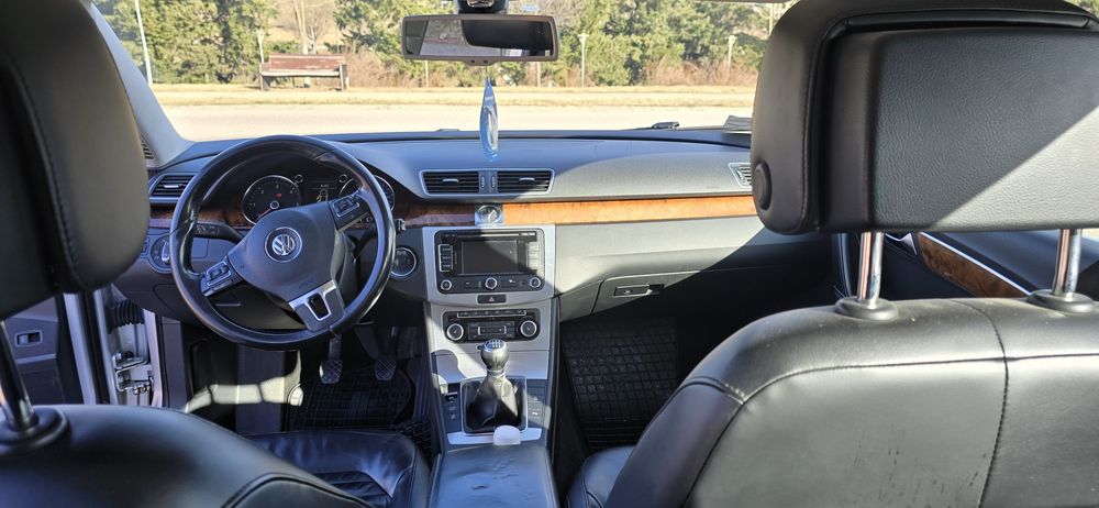 De vanzare– vw passat  B7 VARIANT 2012 | BREAK | 2.0 TDI 140 CP