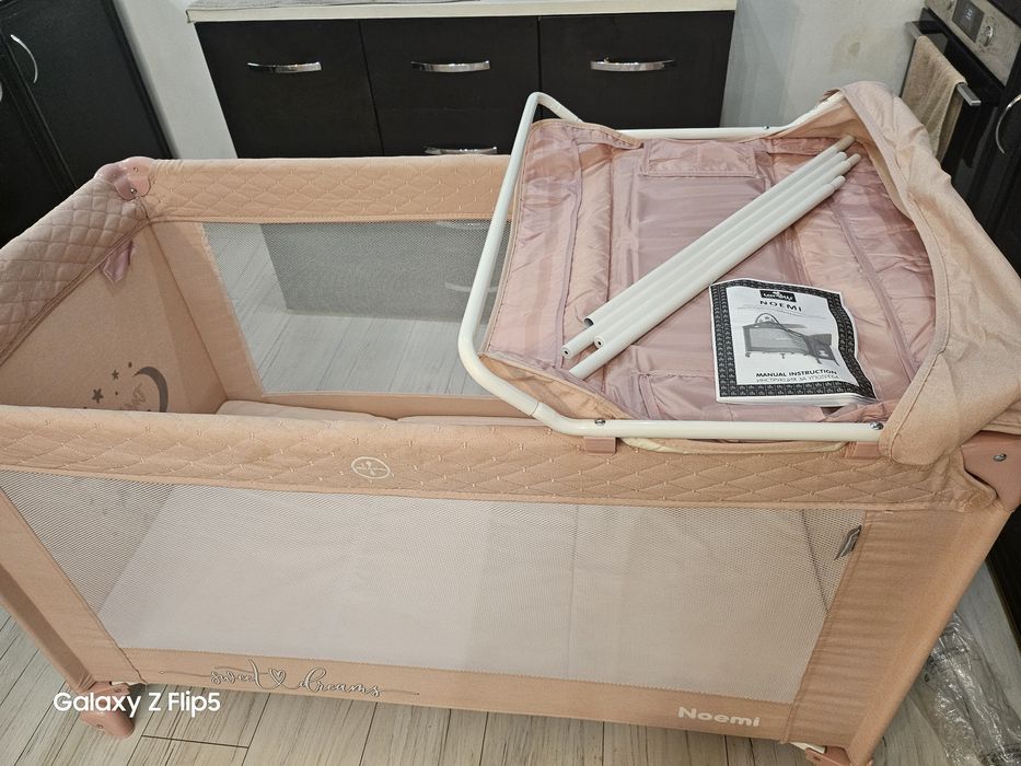 Продавам детска сгъваема кошара Loreli