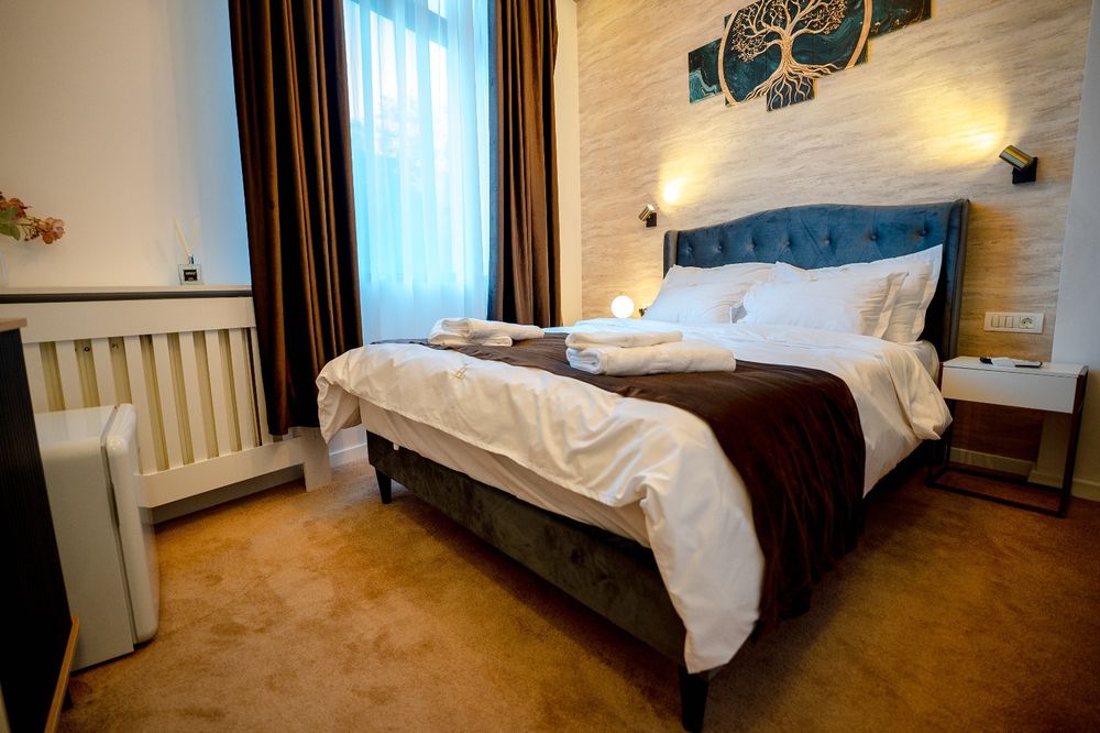 Luna Hotel | Camere duble în regim hotelier | Zona Marriott – Piața Constituției