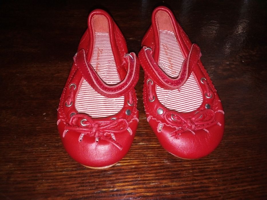 Новая детская обувь на девочку!