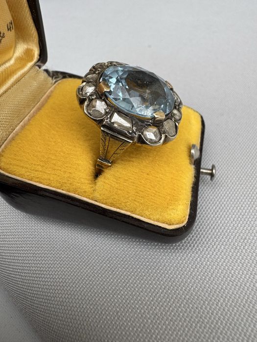 Inel aur 18 k, acvamarin si diamante